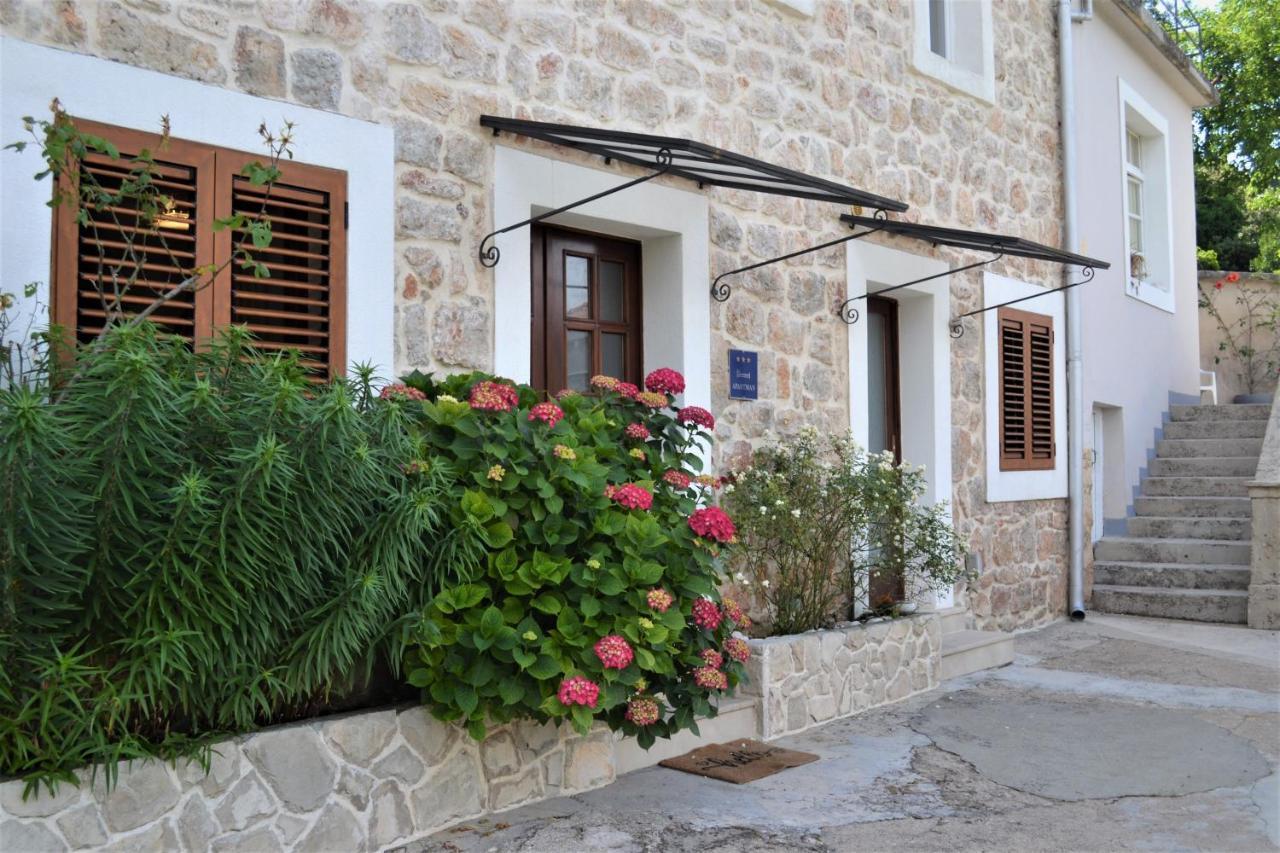 Apartment Mistral - Cosy Apartment With Sea View Molunat Esterno foto